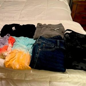 Torrid lot 2 Jegging, 1 shorts, 3 shirts